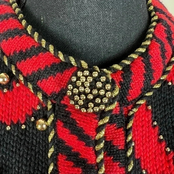 Vintage L•N•I Women’s Beaded Statement Sweater Size Small Red Black Gold - Picture 2 of 10
